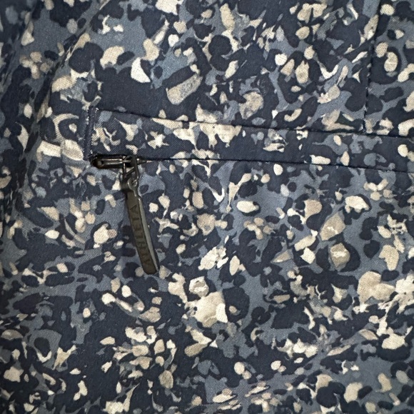 Athleta Women's Printed Baja Shorts - Picture 5 of 7